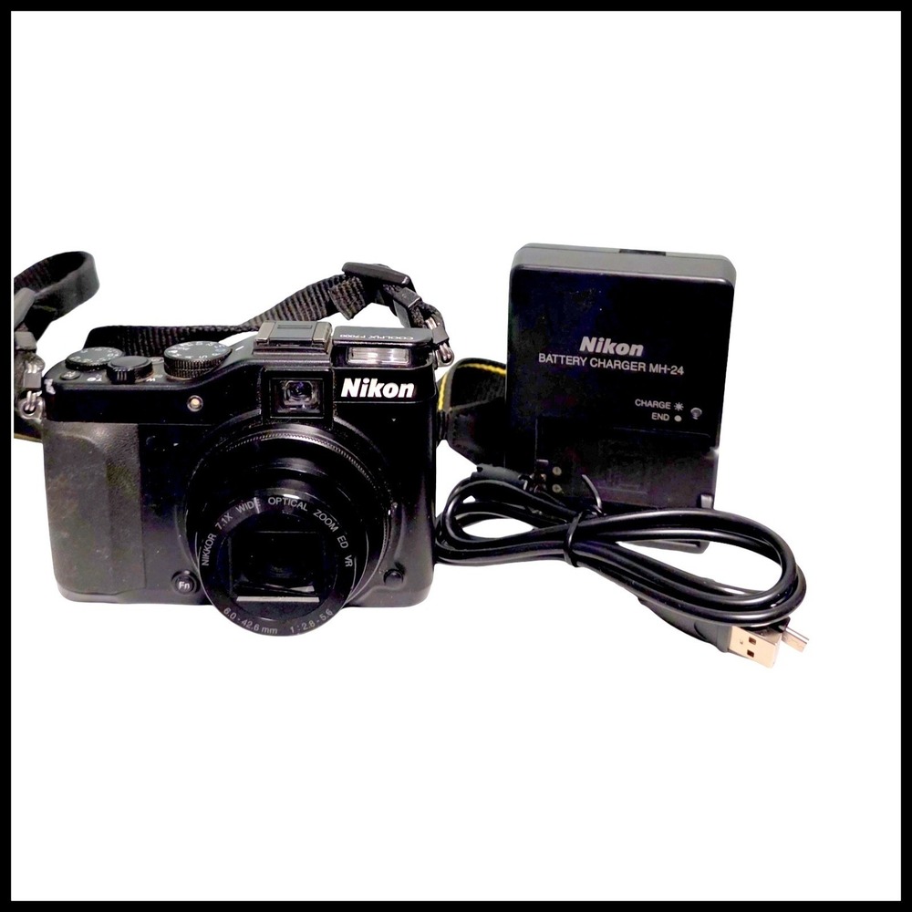 Nikon COOLPIX P7000 10.1MP Digital Camera - Black Charger Cable 16GB SD Card
